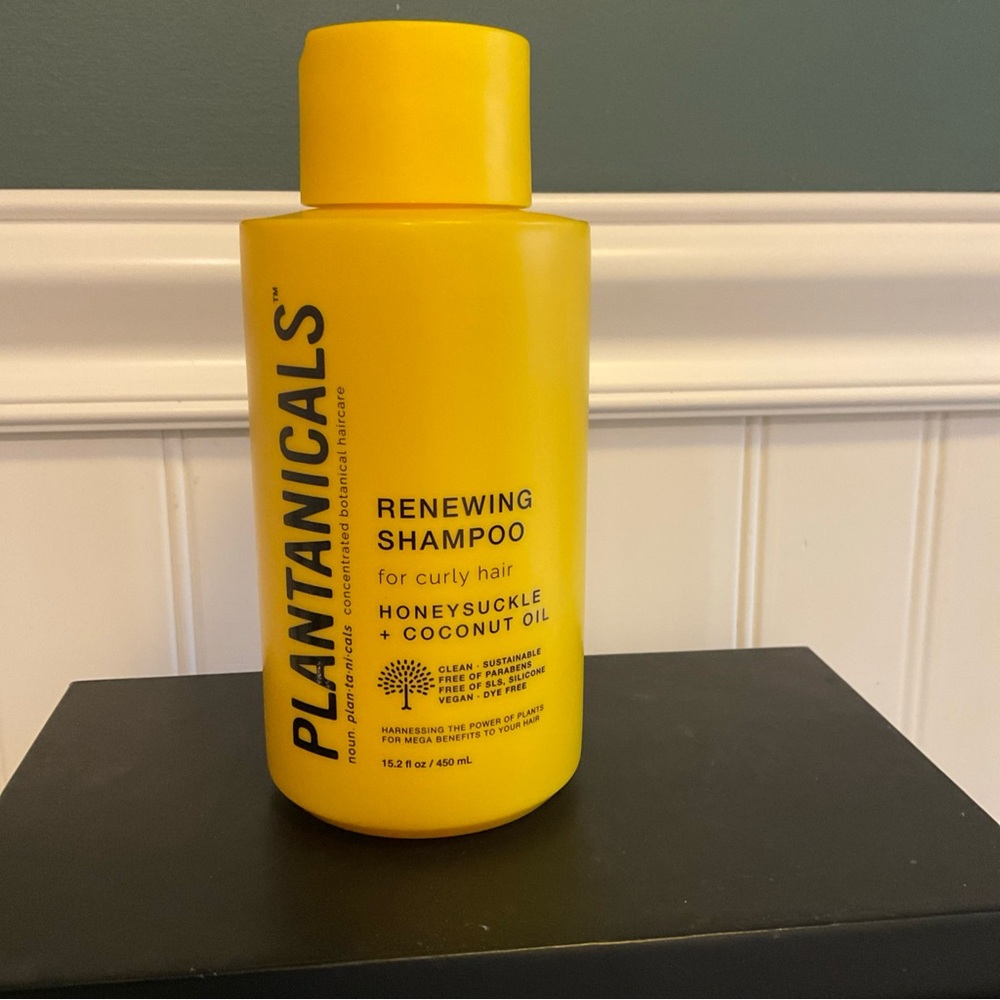 Plantanicals ~RENEWING Shampoo for CURLY HAIR w Honeysuckle & Coconut Oil 15.2oz